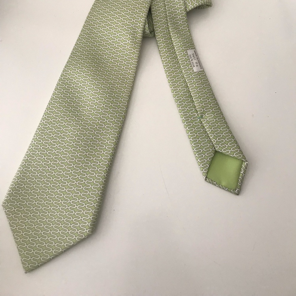 Green and White Hermès Tie 100% Silk